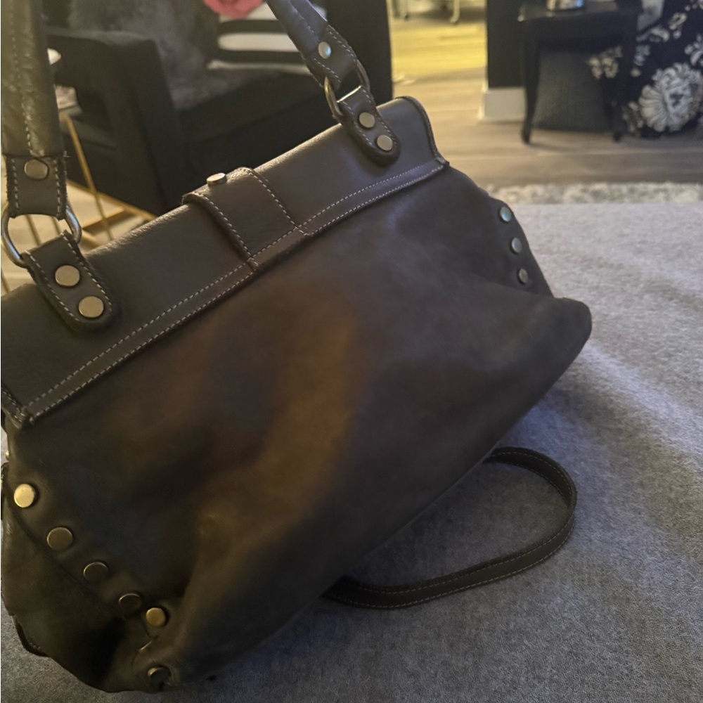 Gorgeous Handmade Olive Green Leather Shoulder Bag. Luxurious, Trendy, Stunning! - Picture 6 of 13